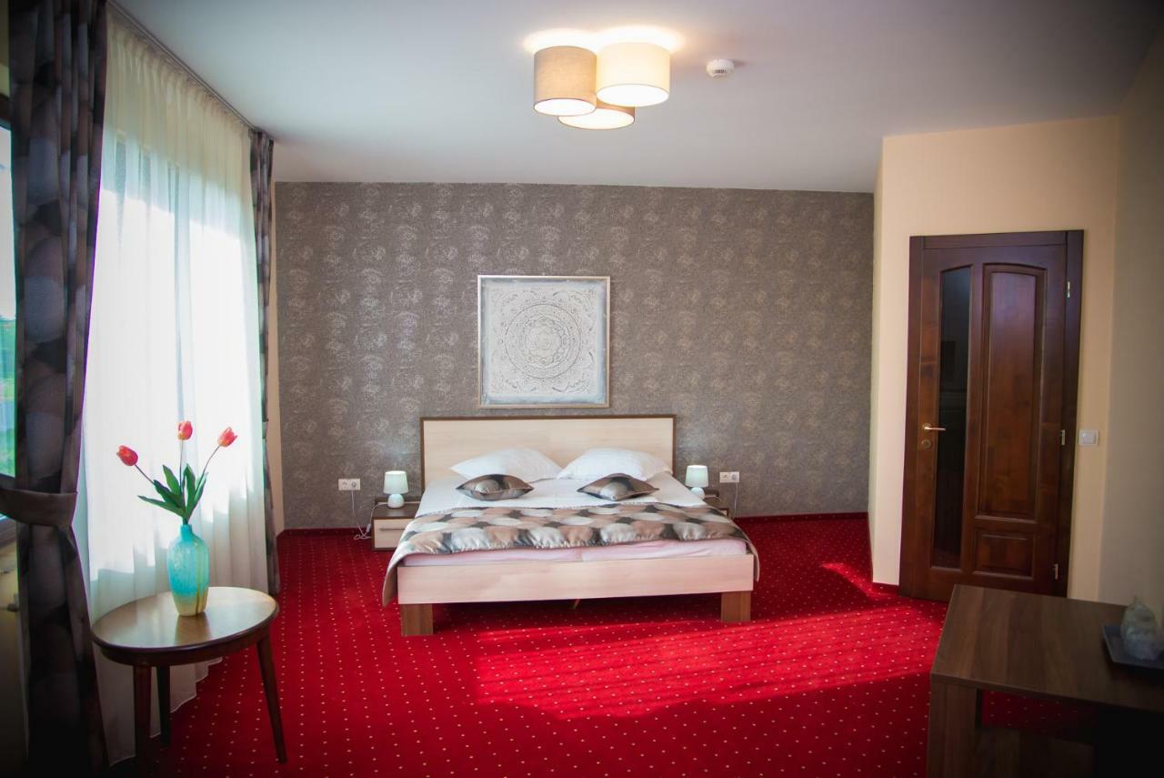 Hotel Stefani Sybin Zewnętrze zdjęcie